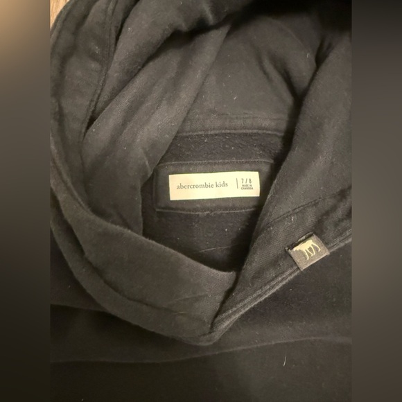 Abercrombie Kids Boys Black Pullover Hoodie Size 7/8 - Picture 2 of 5